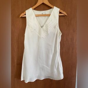 Banana Republic Cream Sleeveless Top 4